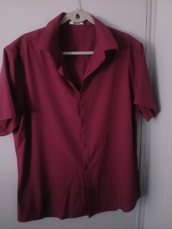 Other - Men's Short Sleeve Button-Up Shirt - Maroon SZ LARGE